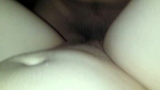 Stephany zice: Sunt o puicuță drăguță de 18+ cu pizdă strânsă