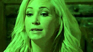 Wunderschöne Lesben beim Gruppenfingerfuck