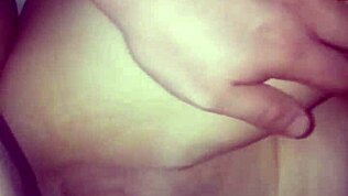 Vaimo runkkaa mua ja mä nussin sitä