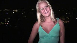 Eh, tengok remaja muda 18+ ni dalam orgi awam ganas