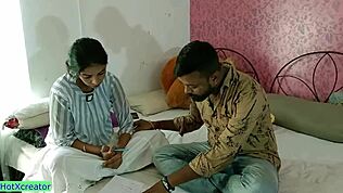 Étudiante indienne kiffe le sexe chaud pour des notes