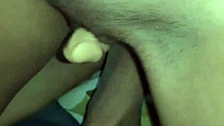 Vydržíš mou mokrou kundu třít dokud neprasknu?