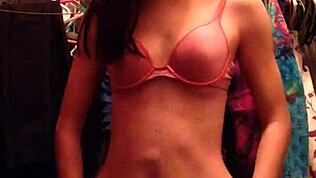 No paro de mirar las tetas desnudas de Tifftaff tan cachondas y nude