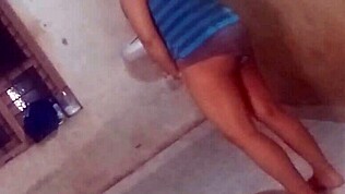 Voi ei, nappasin lihavan tädini sormimassa piilokameralla anteeksi