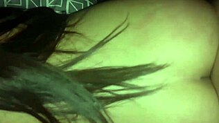 ממש אוהבת לקבל מאחורה בסשן אינטנסיבי