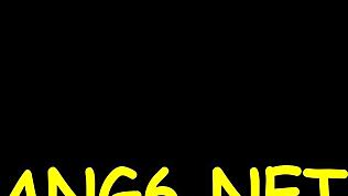 哇，这可爱妹子超爱粗暴肛交和阴部玩法！