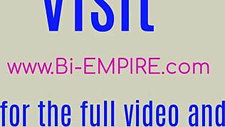 嘿，看这双性恋猛男先吸棒再猛插屁股！