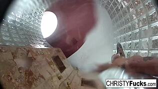 Forró zuhany móka Christy Dahliával és Ivannal, totál felizgat