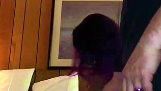 Jeg lod en fan kneppe mig hårdt og komme inde to gange mens manden stirrer