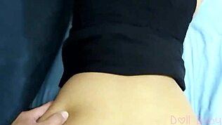 เธอบอกว่าจะไปกับเพื่อนสาว แต่กลับมาด้วยเซอร์ไพรส์