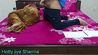 oh man, i’m messin’ up fuckin’ my desi stepmom while she’s clueless