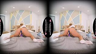 Alexa Bunny Føler Intens Nydelse Med To Legetøj