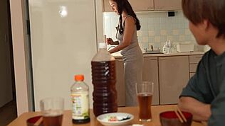 Si že videl japonsko taščo, ki postane sužnja z vzburjenjem vsak dan?