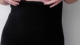 ميلاف بستي تشعر بلذة شديدة وهي تمارس العادة السرية واقفة في لحظة خاصة