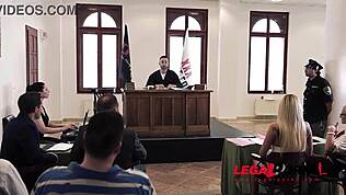 Szexi Ügyvédnő Helena Valentine Dupla Behatolást Tárgyal a Bíróságon Dögös Aisha-val GP362!
