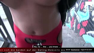 היי מילף, רוצה למוצץ זין מתחת לגשר עם מארין דלוקס?