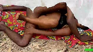 Rucham żonę mojego przyrodniego brata w lesie, to takie dzikie