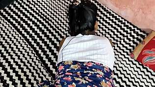 पति बीवी की बड़ी गैंड चुदाई करता है, मजा और तीव्रता के साथ