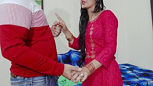 Pastorka prepričana v doggy seks pred fantom, z vetrom vključno