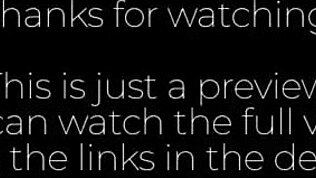 Hej, min swap styvmamma är så jävla het, kan inte motstå hennes kurvor