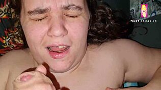 Hej, pozri si tú divokú akciu s fúkaním, tak horúca! 🔥