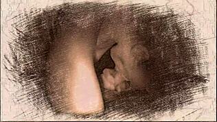 Jag suger kuk med handen som hjälper till