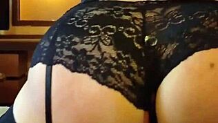 Follada casera deliciosa con tetas grandes y lencería