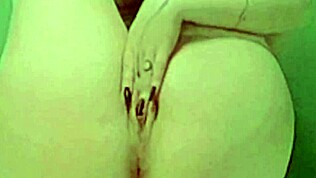 Videls niekedy roztomilú blondínku tvrdý creampie na stole s hlbokým orálom? Pozri si Peachgardens v akcii!