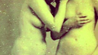 Dark Lantern Entertainment prezentuje dwa wieki vintage porna z milf dojrzałą owłosioną retro