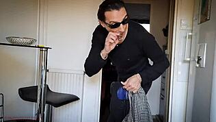 Hej, chceš sa plížiť domov a šukať s mamou a nevlastným otcom ako sa pozerajú?