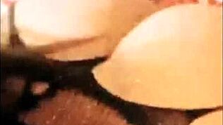 Hei, vezi această compilație sălbatică de prostituate trans slabe care petrec tare!