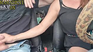 Oye, este pasajero se fue directo al burdel en un viaje salvaje! 😈