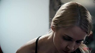 Hé, tu veux voir comment je donne la fessée sur Allherluv com ?