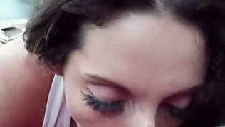 nie wierzysz, że ta zdradliwa dziwka z pracy głęboko obciąga za podwózkę?