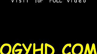 Velho louco encontra jovem 18+ na Rússia