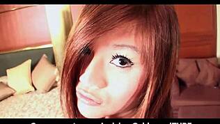 Femboy slab se distrează cu jucării în lenjerie intimă