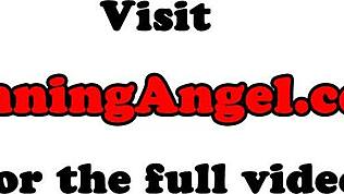 这个模特美女在沙发上怎么被操？