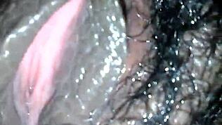 Oletko nähnyt tätä monsteri-isoa mustaa kyrvää vielä?