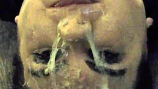 Patrz jak Ms. T bierze głęboko w gardło z zabawkami?