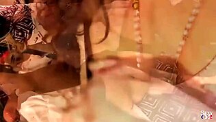 Blondă amateur franțuzoaică puțoiască în rochie și chiloți roz futută doggy cu rimming muie POV