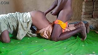 मेरी बीवी ने मेरा लंड पकड़कर डॉगीस्टाइल में जोरदार चुदाई की