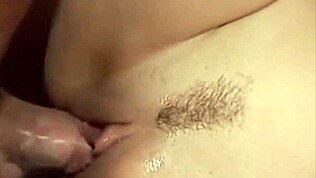 Pada Hari Hujan Dia Hisap Batang dan Pancut Muka