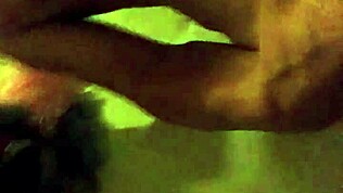 Ce mai pula mare spălată în duș cu masturbare excitată!