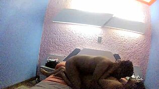 mamándole el culo hasta mojarme la cara, ¿quieres ver más en este hotel?