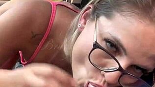 De ce i-a dat latina asta muie adâncă șoferului Uber?