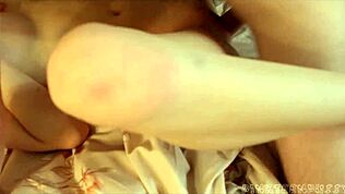 Selingkuh dengan pacik guna memek ketatku