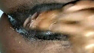 พี่ชายเลี้ยงทำให้ฉันท้อง แตกในเต็มๆ