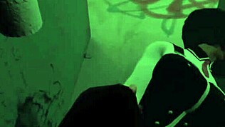 Überraschungs-Gloryhole führt zu Anal mit Monster-Schwanz und Creampie in Hentai 3D