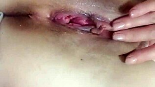 Hra s kundičkou se zblázní v domácím amatérském klipu