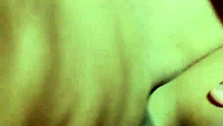 Siyah dantel iç çamaşırımla domalıyorum köpek stili için ve daha fazla yalvarıyorum